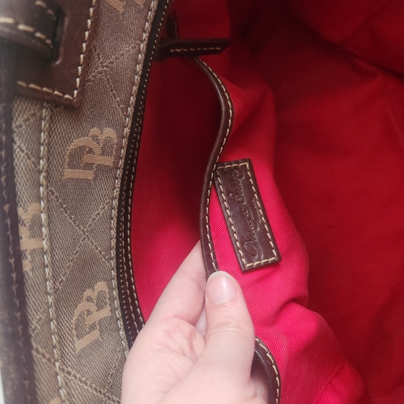 Dooney & Bourke Signature Quilt Medium Tote in Taupe/Brown - Picture 8 of 11